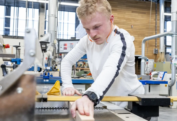 Allround meubelmaker-interieurbouwer bbl