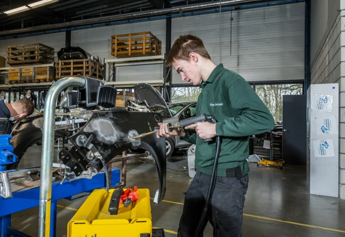 Summa opleiding Autoschadehersteller