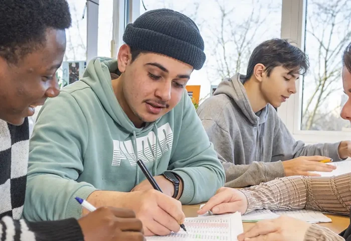 Summa opleiding Voortgezet Onderwijs Anderstaligen (VOAT)