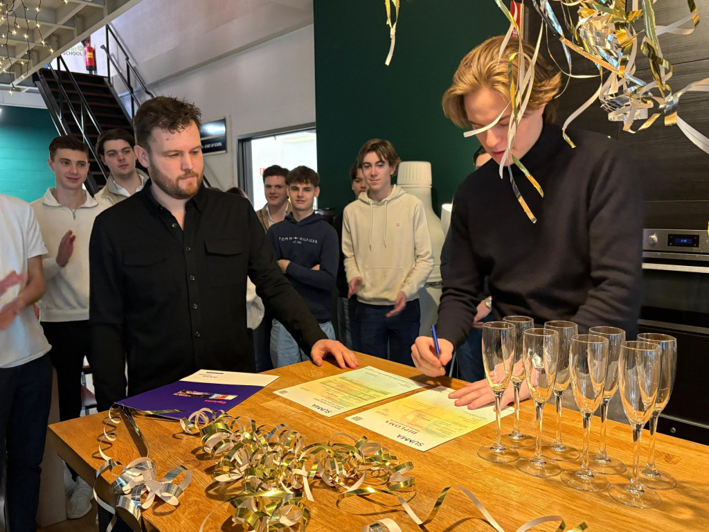 Eerste diploma-uitreiking Start-up School zet nieuwe standaard in mbo-onderwijs