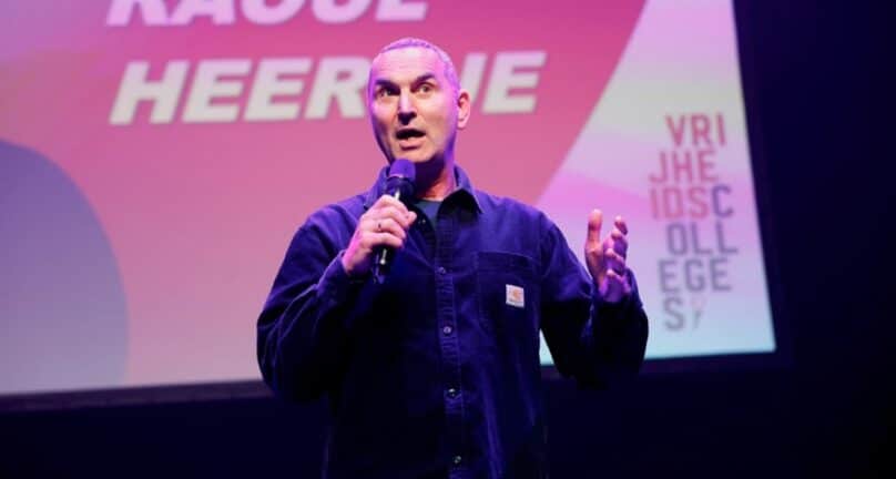 Raoul Heertje inspireert jongeren met Vrijheidscollege: ‘Verdiep je in elkaar’