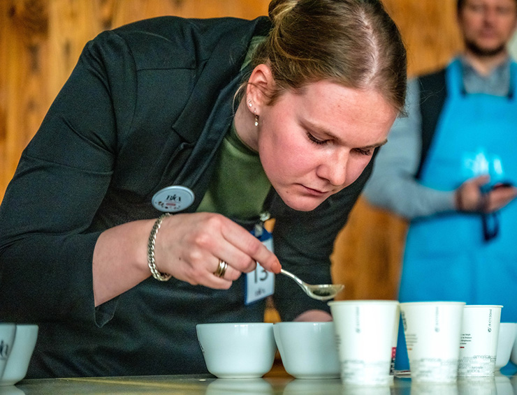 Iris Versteden 4e plek internationale koffiewedstrijd