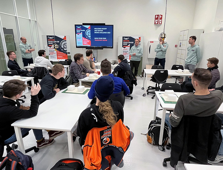 Studenten van start met Drone Challenge 2023