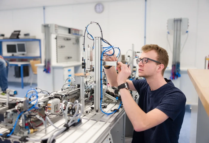 Summa - Monteur mechatronica systemen