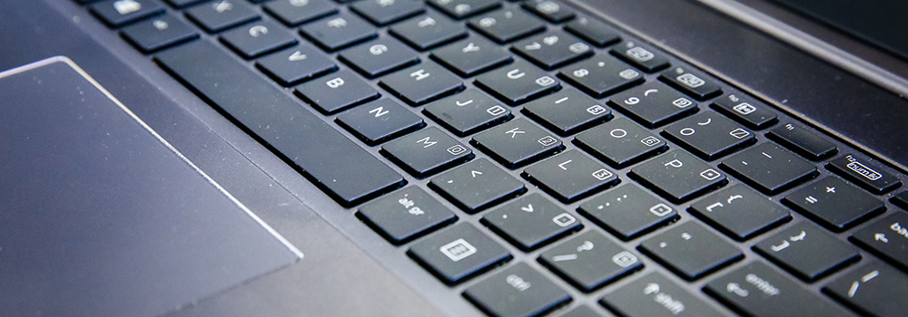 Computerproblemen uitleggen in jip-en-janneketaal