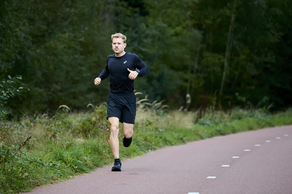 Gerrit rent op één dag 113 kilometer voor Indi: “We moeten leren écht te luisteren”