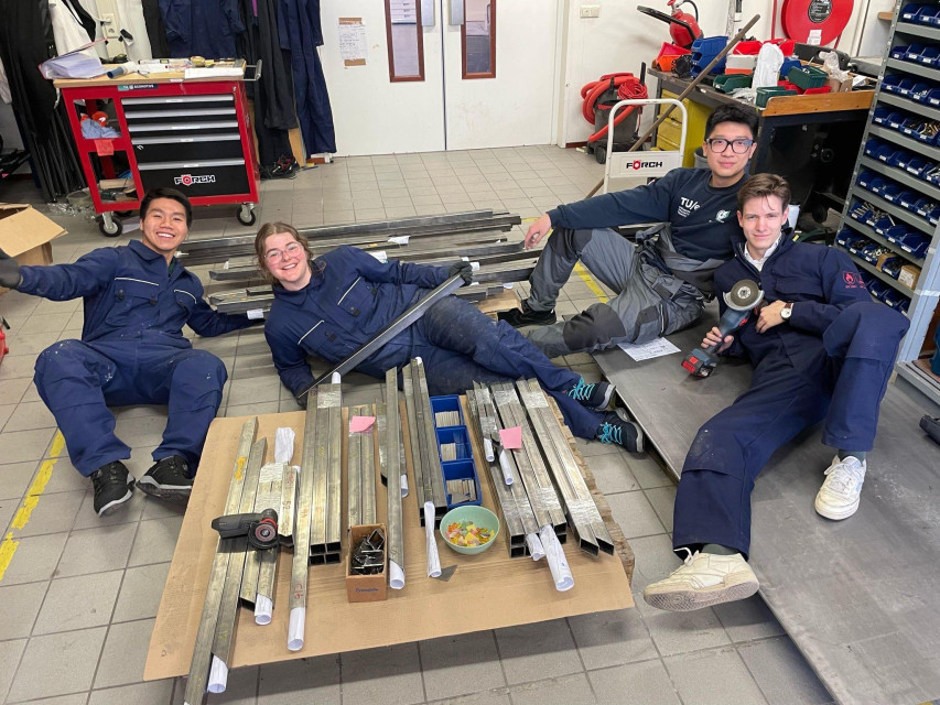 Studenten van Fontys, TU en Summa werken aan de elektrische auto