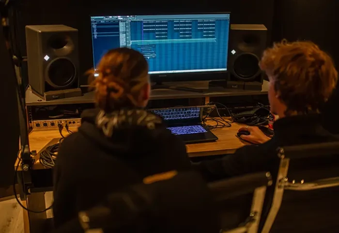 Summa Artiest Music Production Lab card 2026